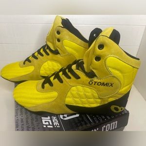 *NWT* OTOMIX M/F 3000 YELLOW Bodybuilding MMA Shoes - Stingray